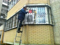 Раздвижные решетки в Тюмени